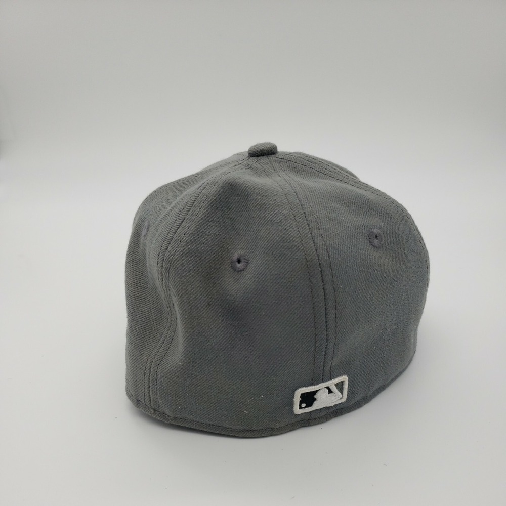 Chicago Cubs New Era gray Silver Stitched Logo 59fifty Size 6 5/8 Great Conditio - Picture 3 of 11